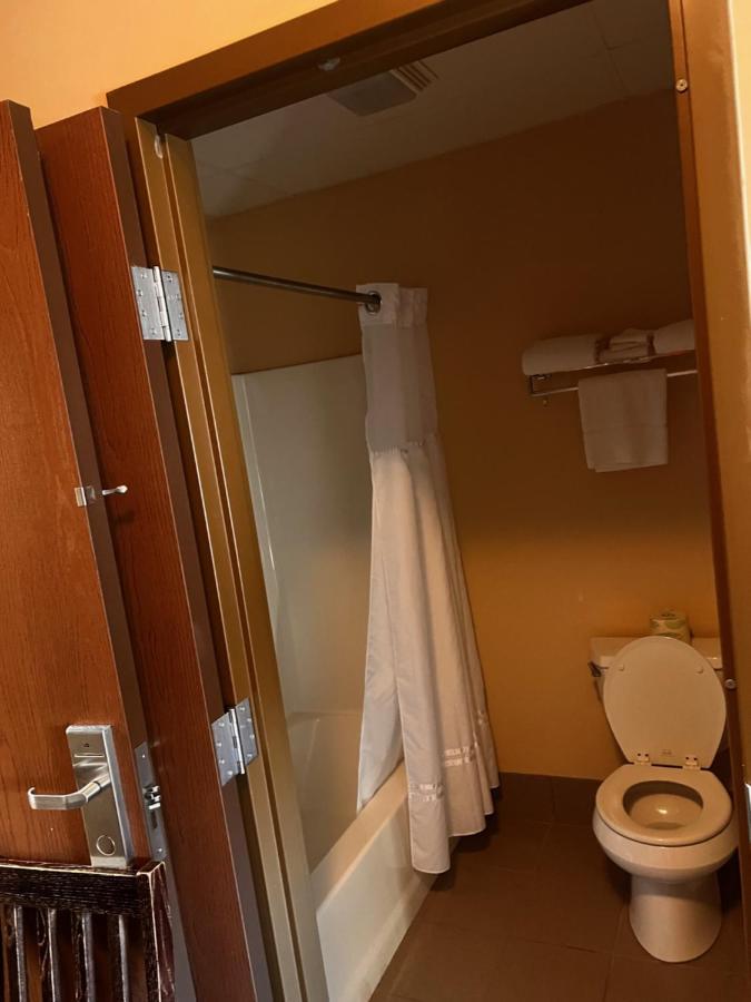 Ambridge Inn Екстериор снимка